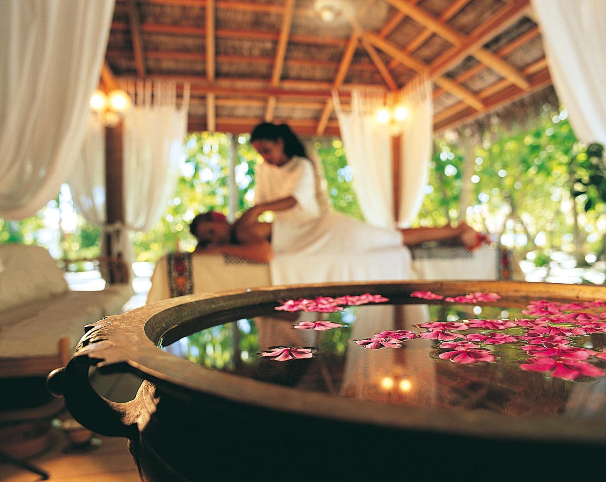Diamonds Thudufushi Maldives Resort & Spa Thundufushi Bagian luar foto